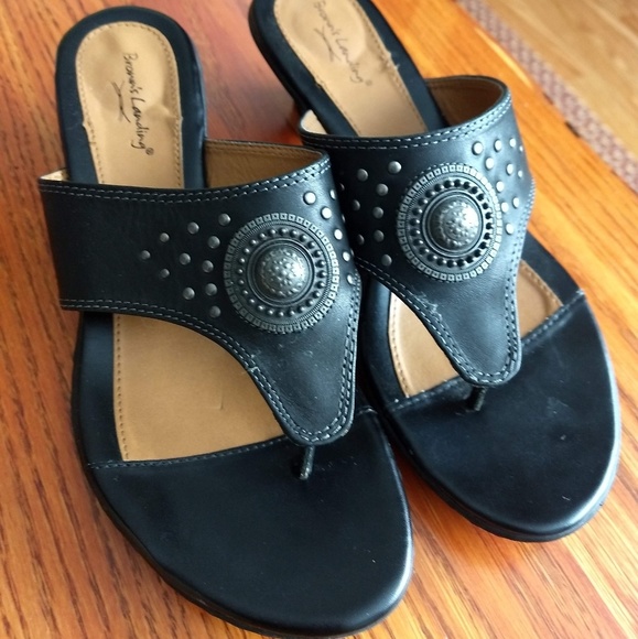 Sandals by Brown's Landing - Picture 1 of 3